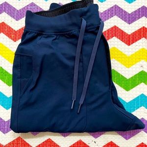 Brand New Men’s ABC Lululemon Jogger in side Medium in the color Navy Blue